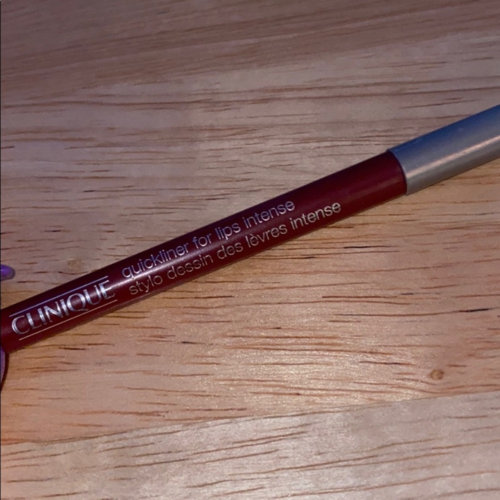 New! Clinique quickliner for lips intense